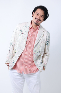 ⼩⽥井涼平さん