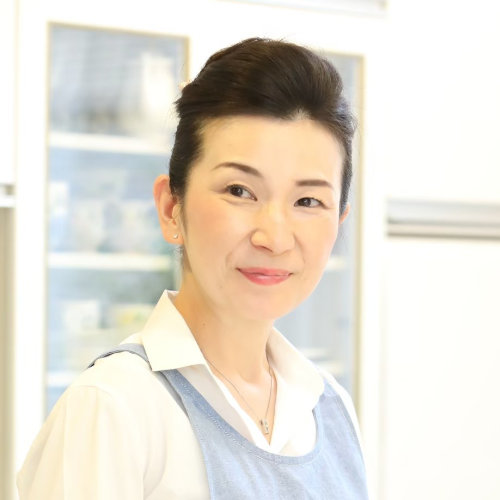 朝野 典子